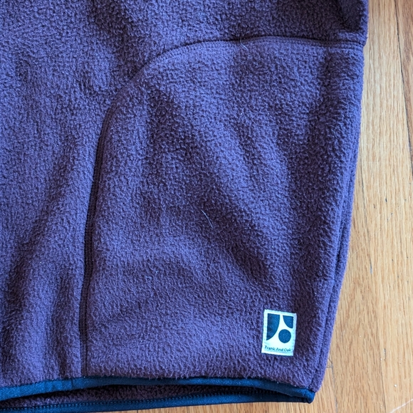 FRANK AND OAK - NEVER WORN NWT Axis Polar Fleece in Burgundy Size L - Picture 4 of 5